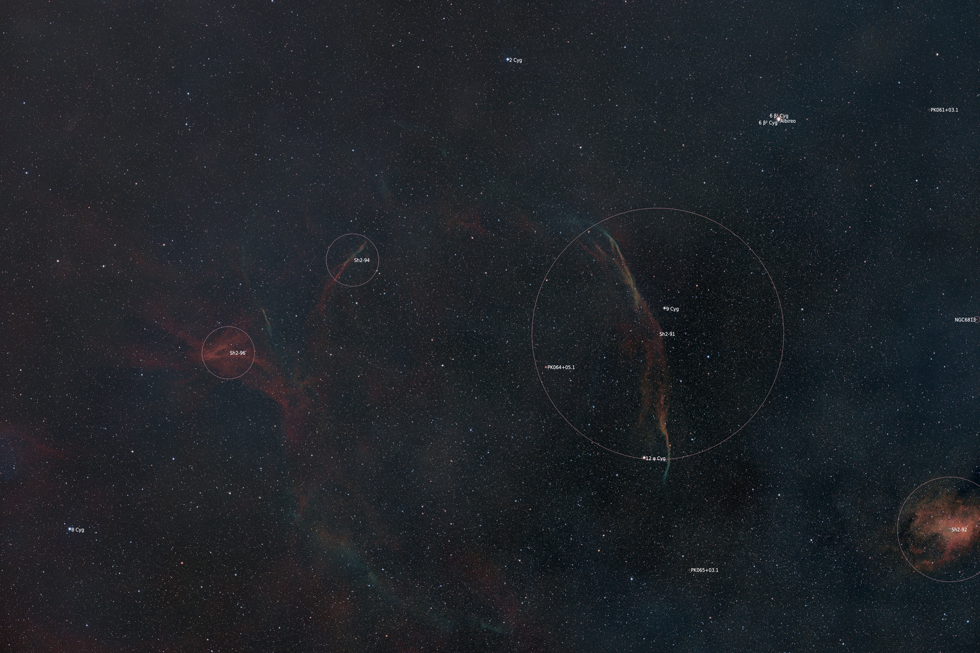 Die Katalogeinträge Sh2-91, Sh2-94 und Sh2-96 sind helle Segmente oder Filamente eines einzigen, riesigen und alten Supernova-Überrests namens SNR G65.3+5.7 im Sternbild Schwan (Cygnus).